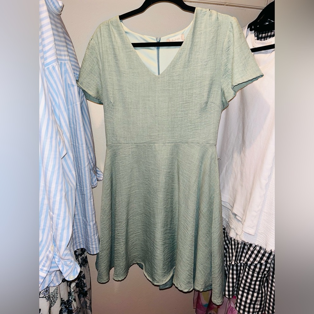 Altar’d State Sage/Mint Large Dress